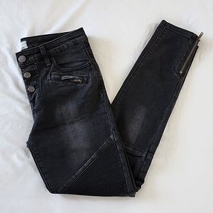 ✨️ Free People Moto Magic Jeans ✨️